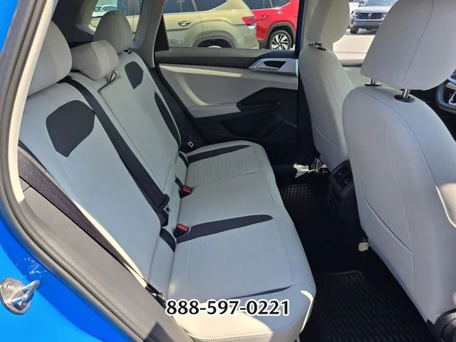 Used 2025 Blue Volkswagen 1.5T SE image 18