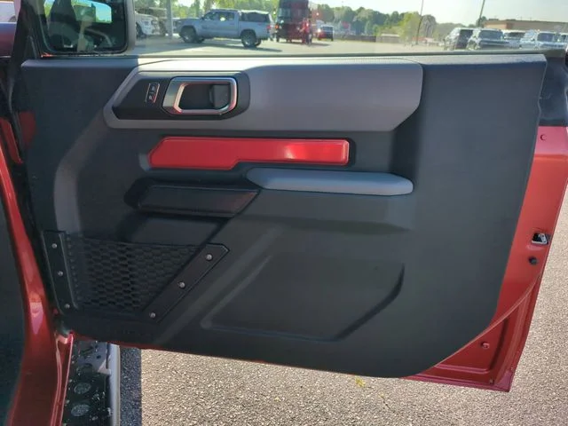 Used 2022 Red Ford Base image 31