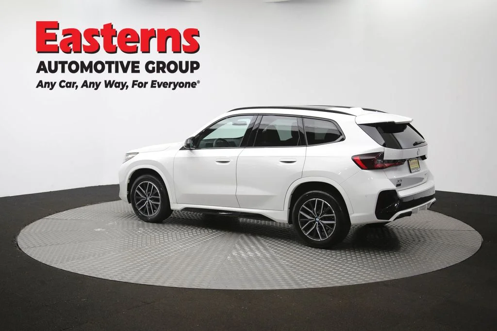 Used 2023 White BMW xDrive28i image 63