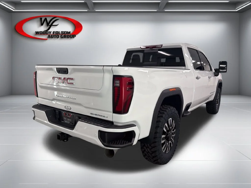 Used 2024 Summit White GMC Denali image 6
