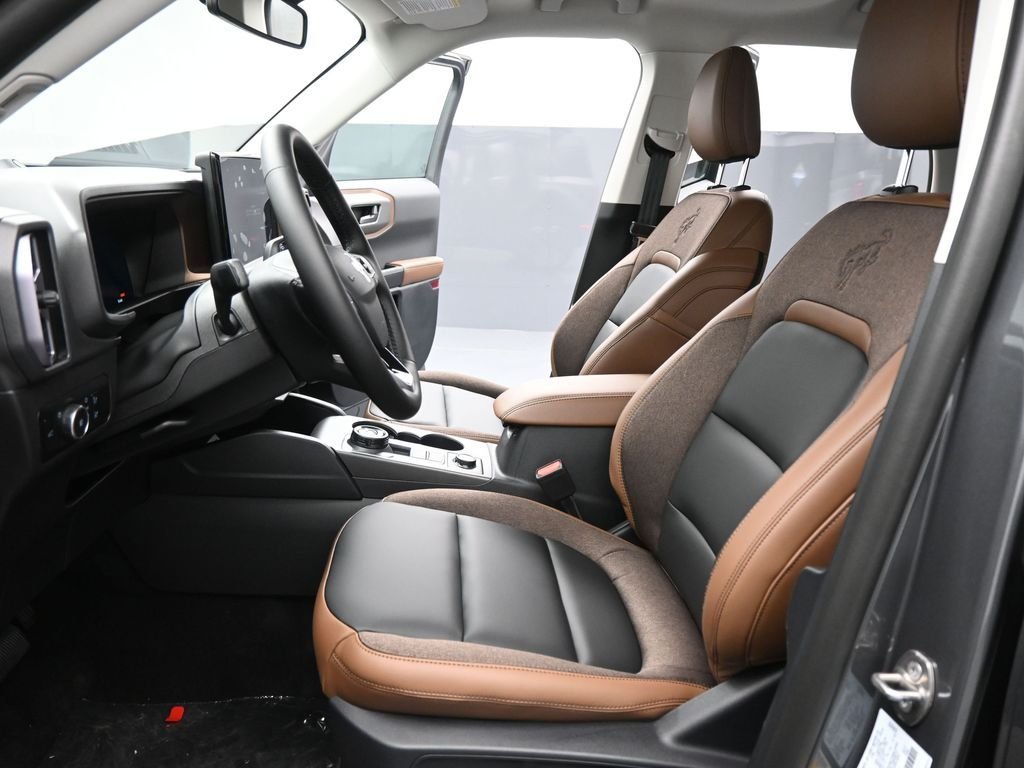 New 2025 Carbonized Gray Metallic Ford Outer Banks image 9