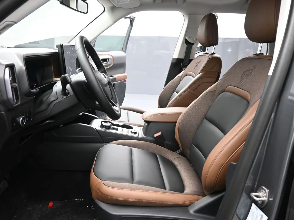 New 2025 Carbonized Gray Metallic Ford Outer Banks image 9