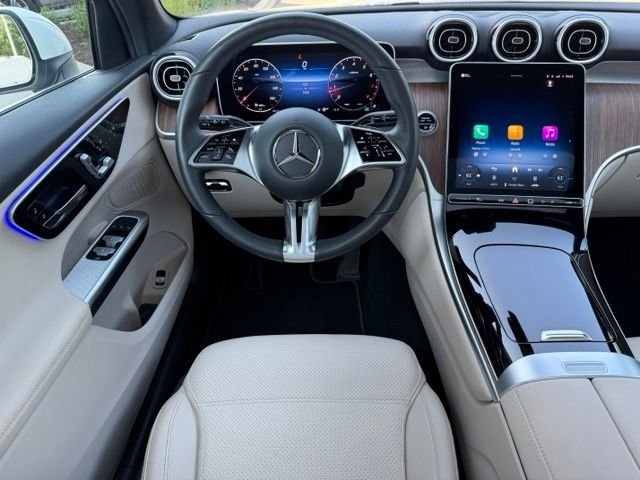 Used 2026 White Mercedes-Benz GLC 300 image 12