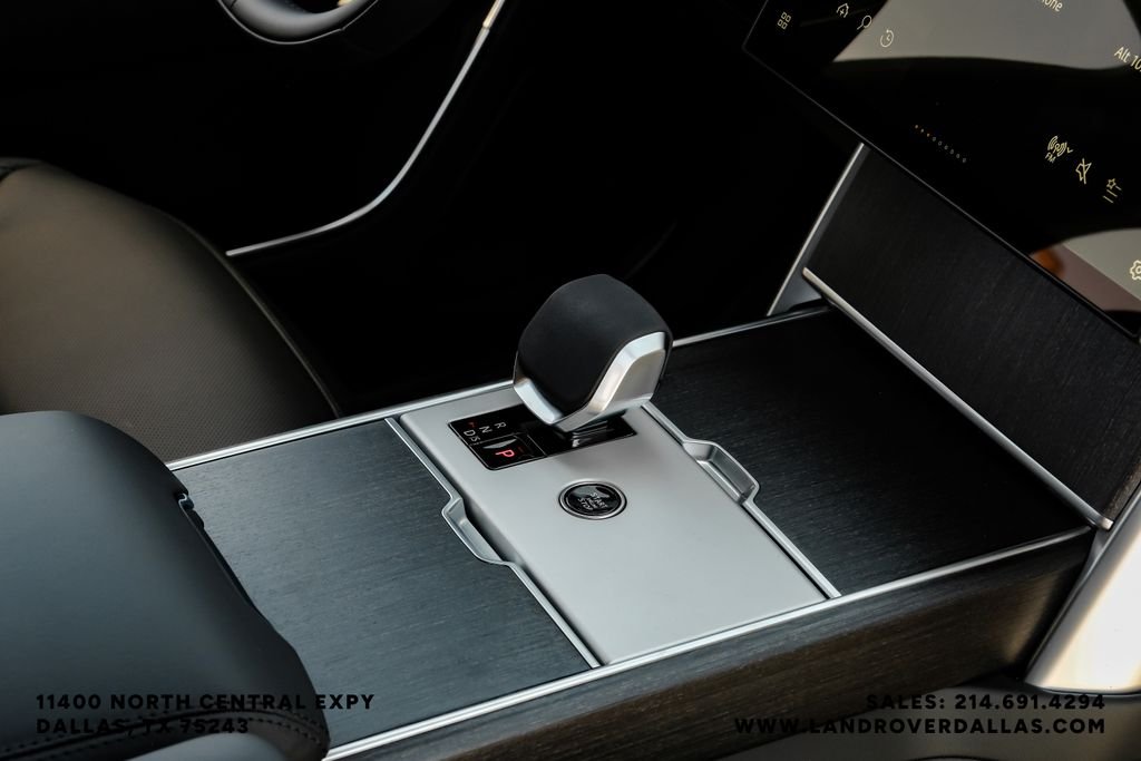 New 2026 Charente Grey Prem Met Land Rover SE image 23
