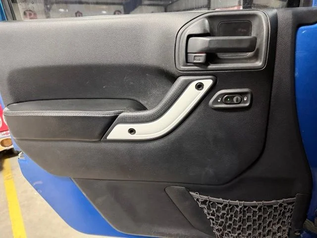 Used 2014 Blue Jeep Unlimited Sahara image 21
