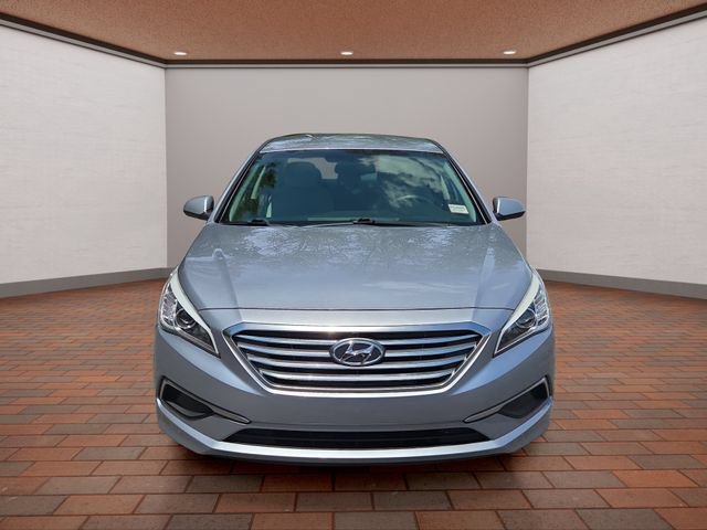Used 2016 Shale Gray Metallic Hyundai 2.4L SE image 24