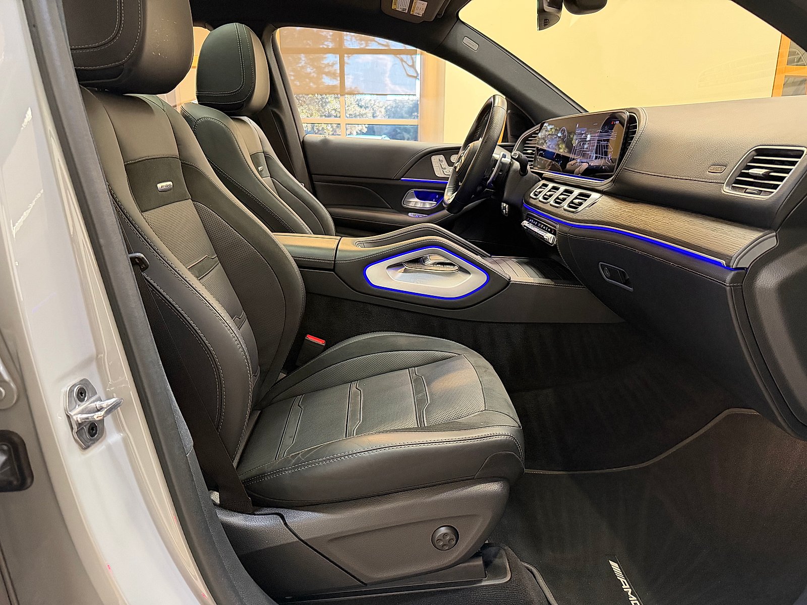 Used 2024 MANUFAKTUR Alpine Grey Mercedes-Benz 4MATIC®+ image 12