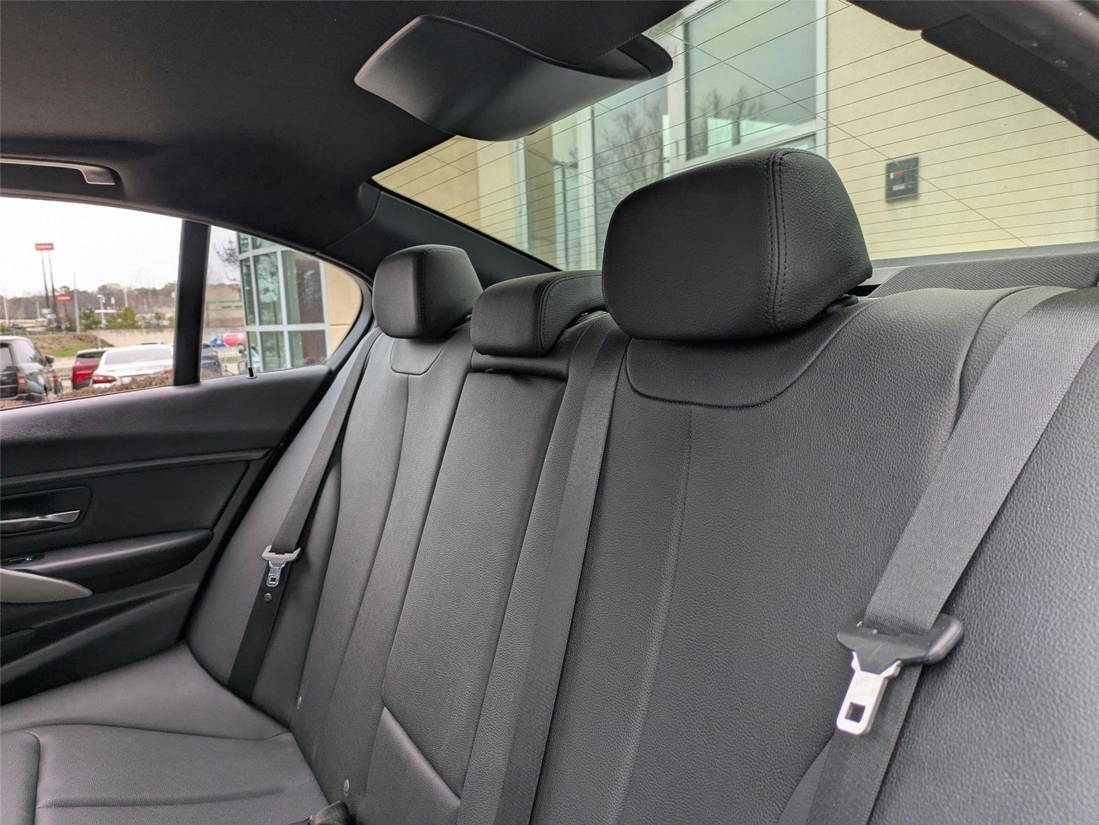 Used 2014 Glacier Silver Metallic BMW 320i image 20