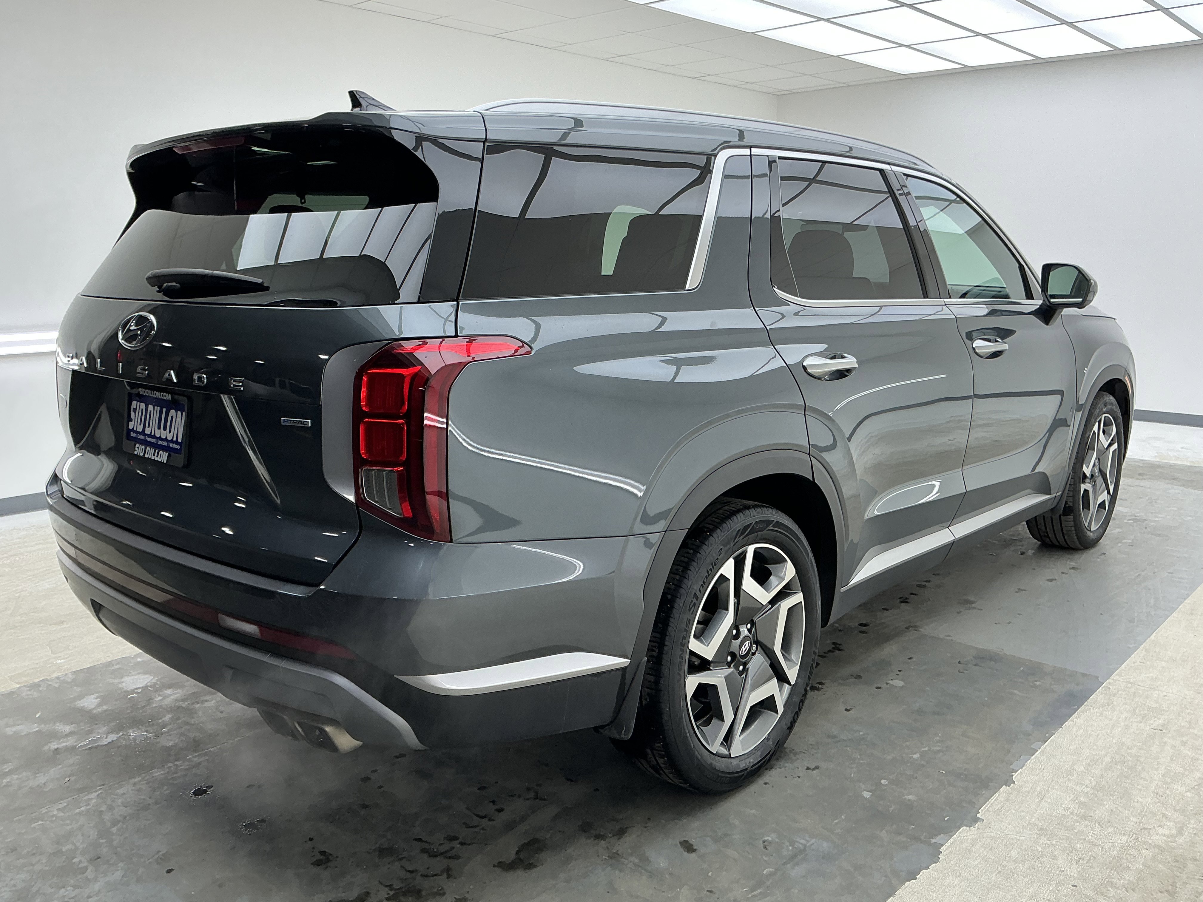Certified Used 2023 Steel Graphite Hyundai SEL image 4