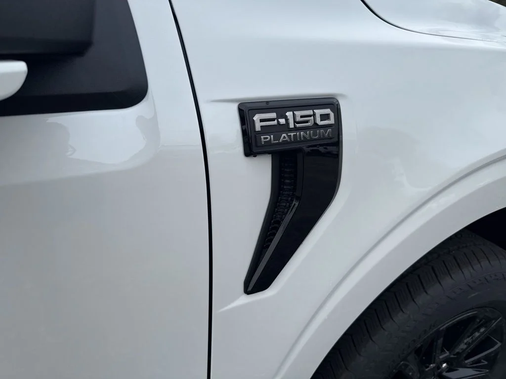 New 2026 Star White Metallic Tri-Coat Ford Platinum® image 27