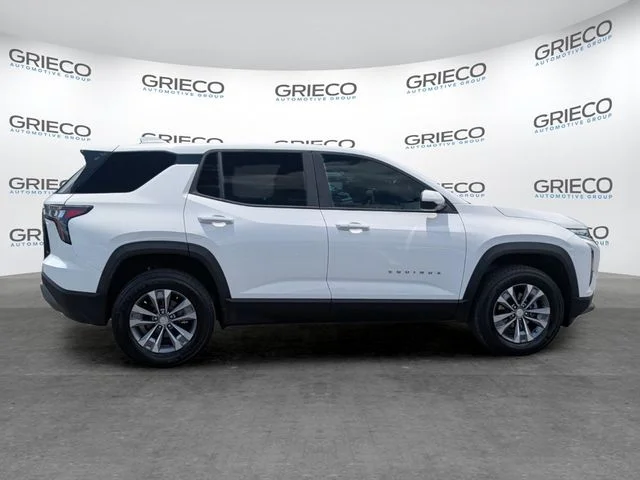 Used 2025 Summit White Chevrolet LT image 8