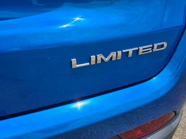 Used 2018 Blue Jeep Limited image 10