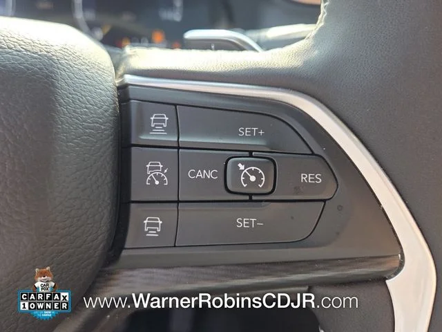 Used 2025 Black Jeep Altitude X image 28