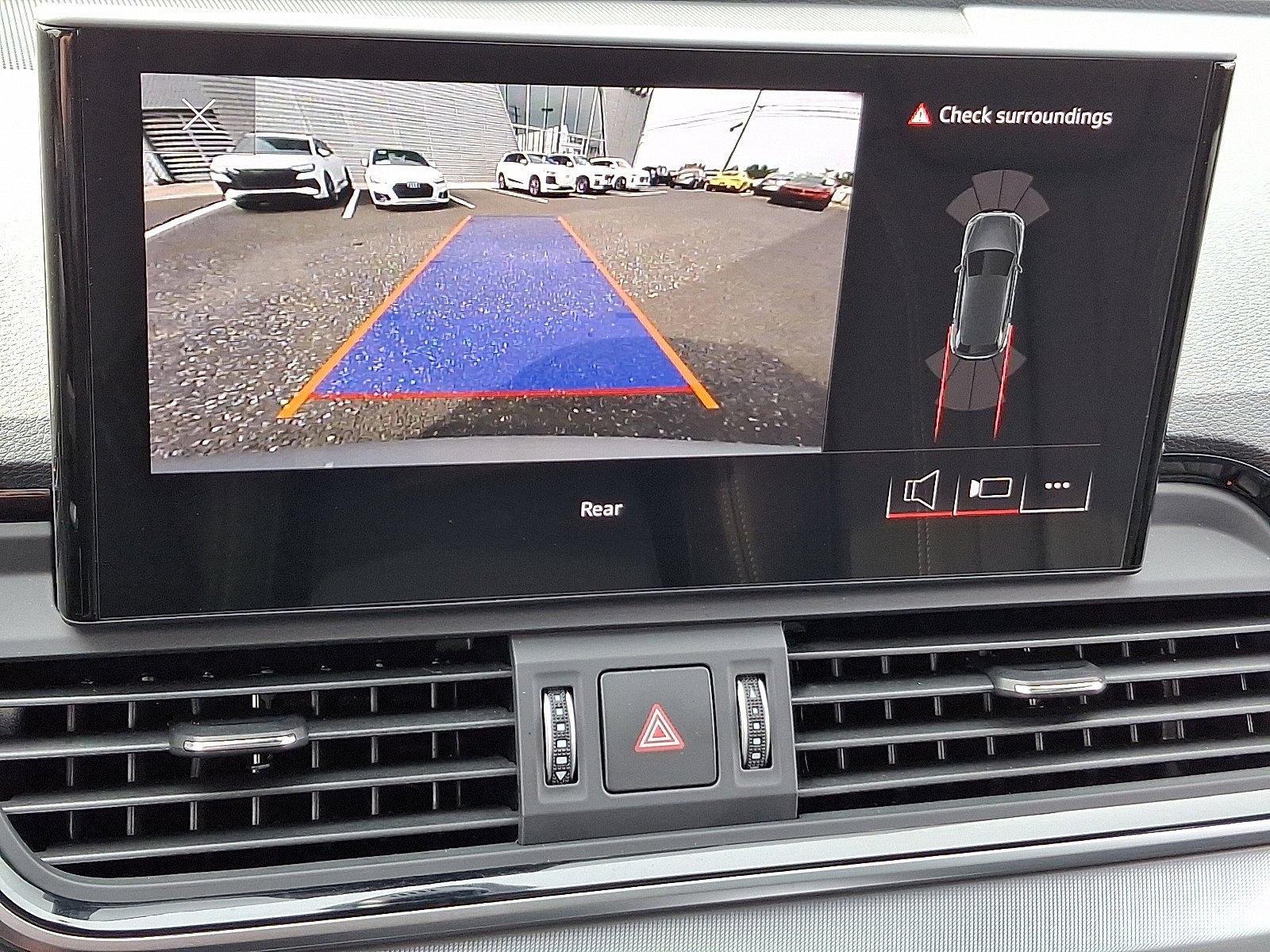 2025 Audi Q5 Premium - Photo 18