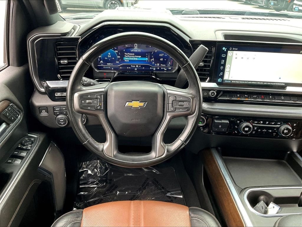 Used 2024 Black Chevrolet High Country image 16