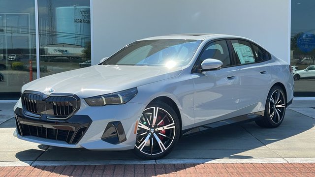 2026 BMW 5 Series 530i