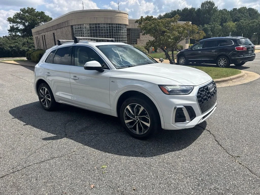 Used 2022  Audi 45 S line Premium image 2