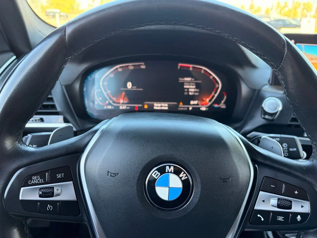 Used 2020 Glacier Silver Metallic BMW sDrive30i image 27