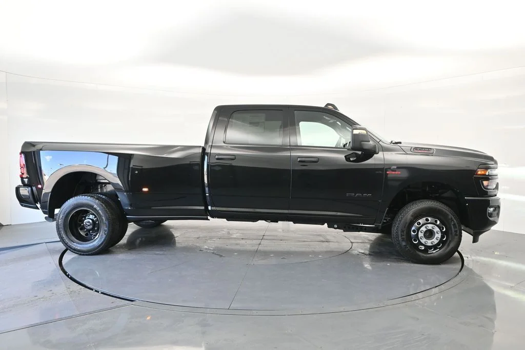New 2026 Diamond Black Crystal Pearlcoat RAM Big Horn image 6