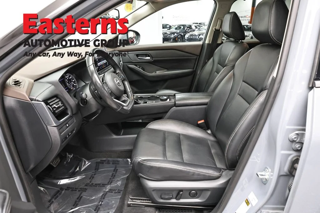 Used 2023 Gray Nissan SL image 14