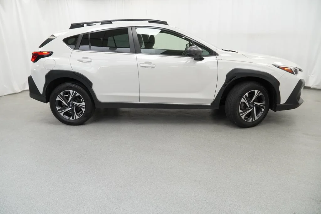 Used 2024 Crystal White Pea Subaru Premium image 33