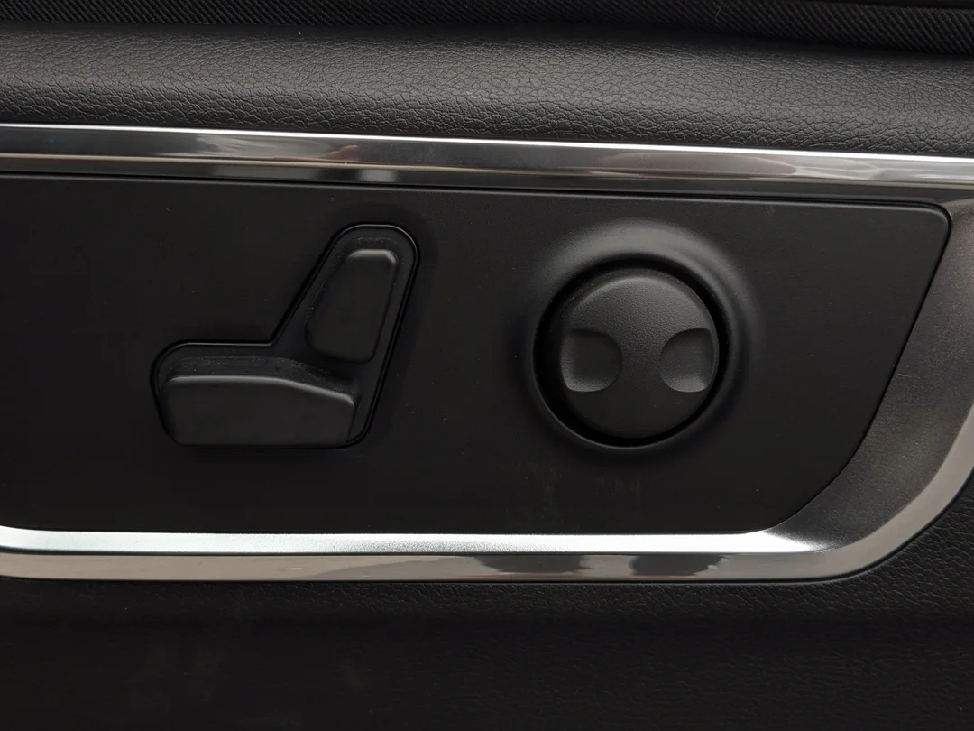 New 2026 Black RAM Laramie - - 4x4 - Night Edition - Laramie Lvl 2 Grp - Advanced Safety Grp II & More! image 14