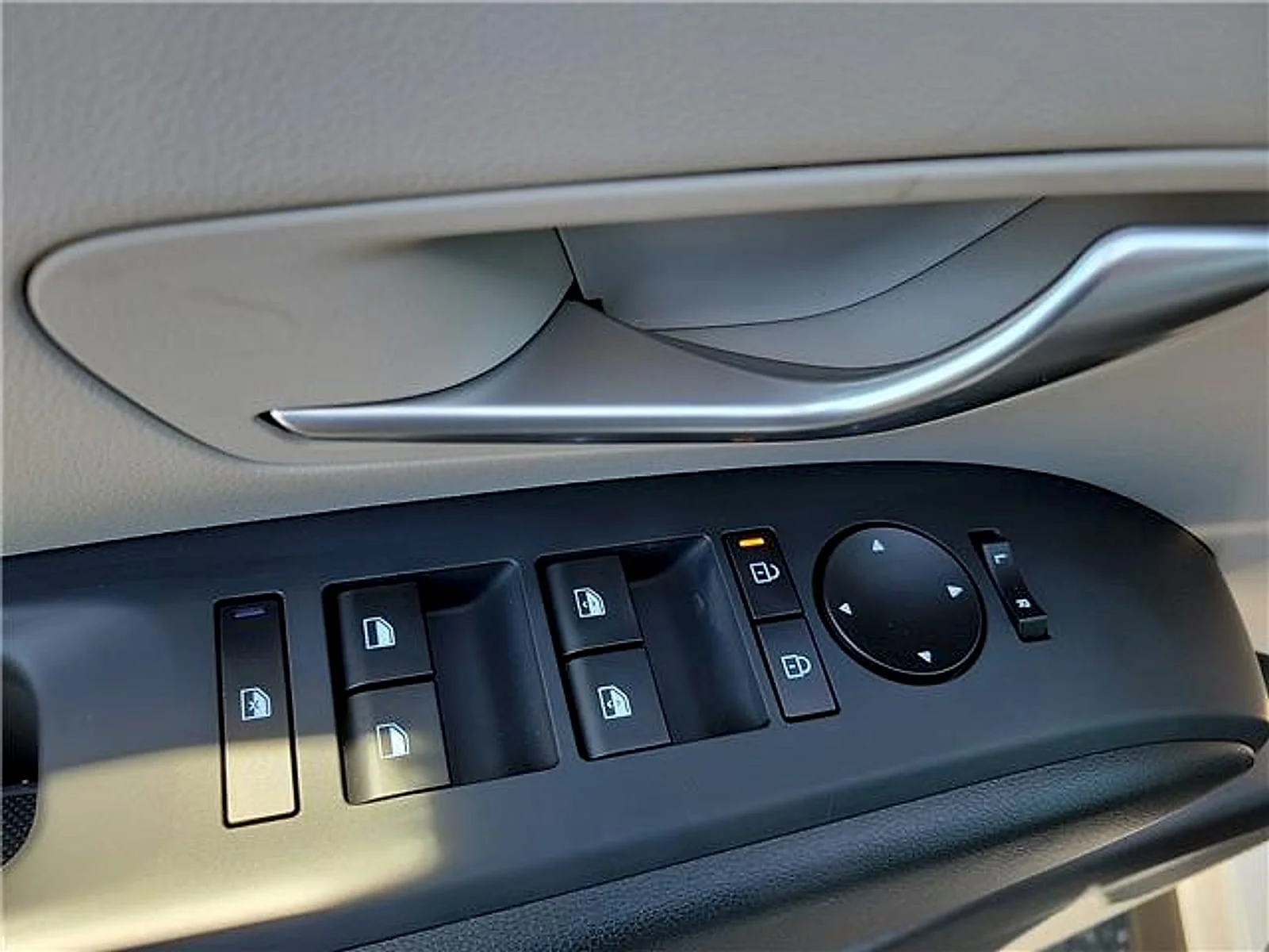 New 2026 White Hyundai SEL image 11