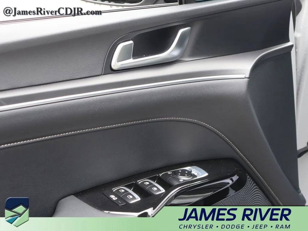 Used 2025 Gray Kia GT-Line image 21