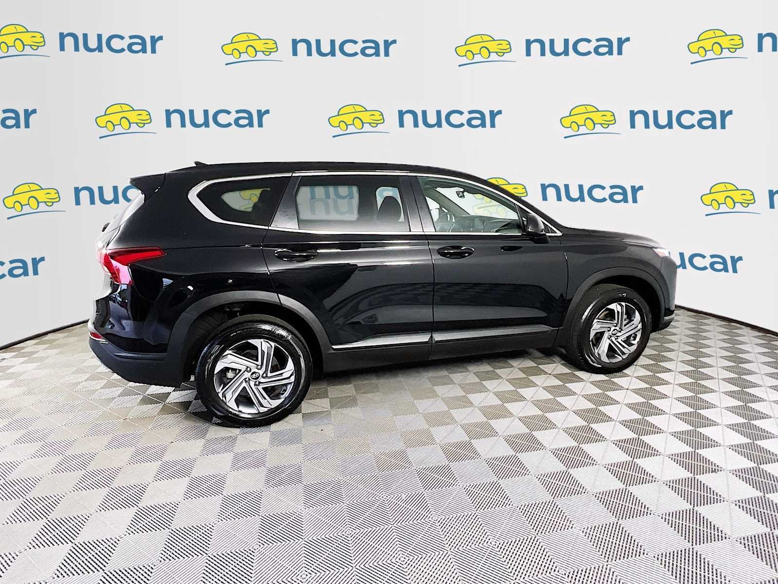 Used 2023 Twilight Black Hyundai SE image 8