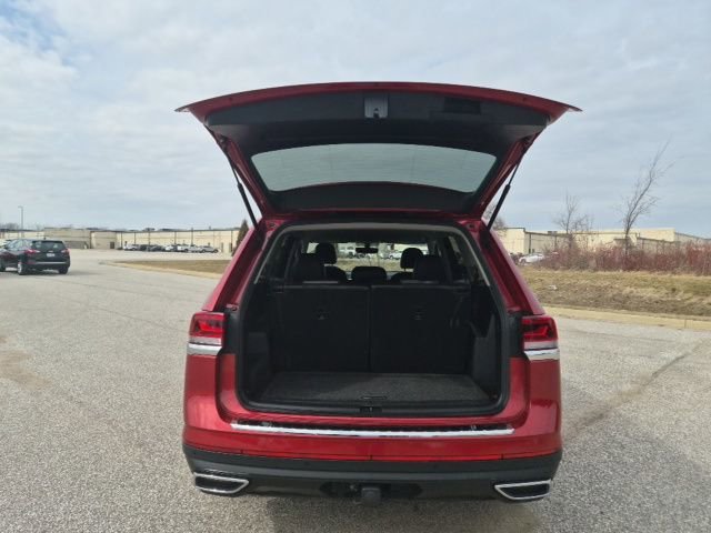 2022 Volkswagen Atlas SE w/Tech - Photo 7