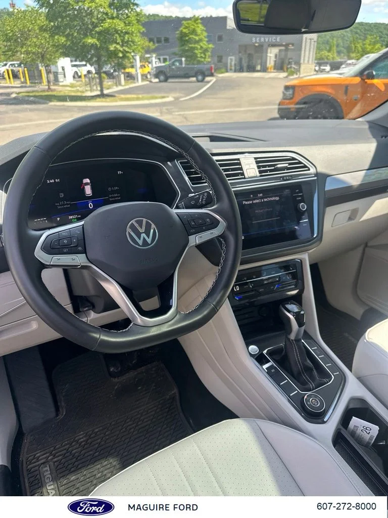 Used 2024 Blue Volkswagen 2.0T SE image 15