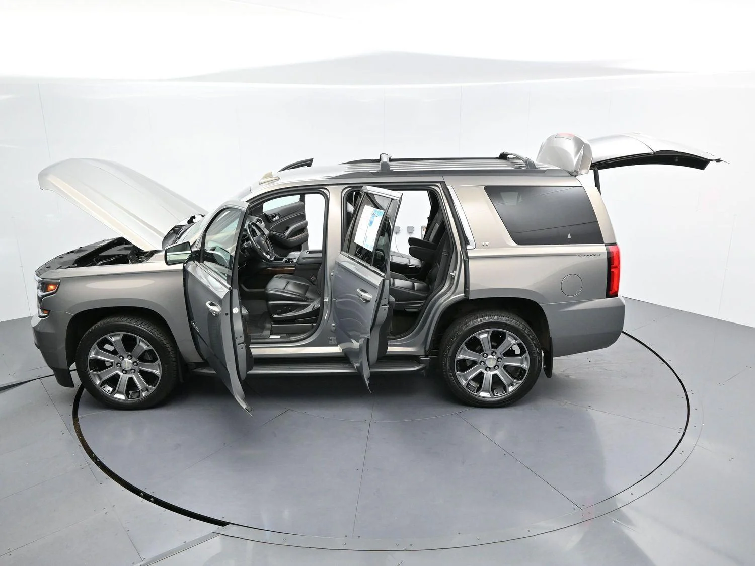 Used 2018 PEPPERDUST METALLIC Chevrolet LT image 49