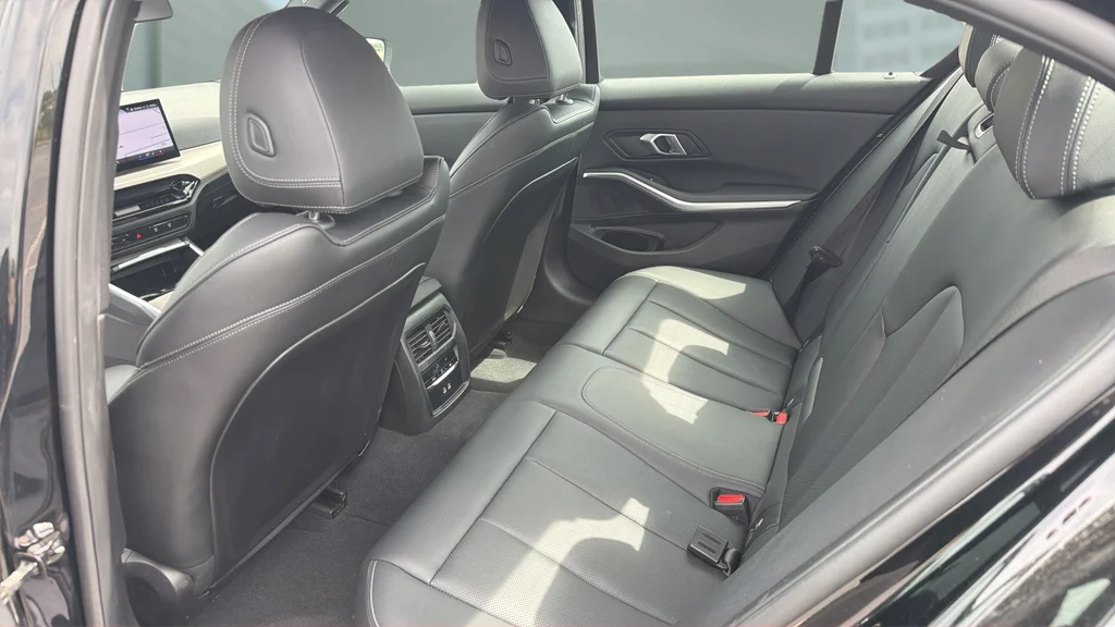 Used 2025 Black BMW 330i image 20