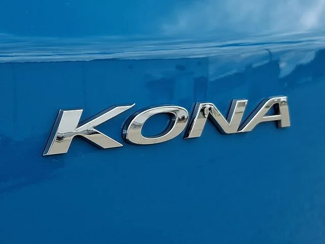 Used 2023 Green Hyundai SEL image 31