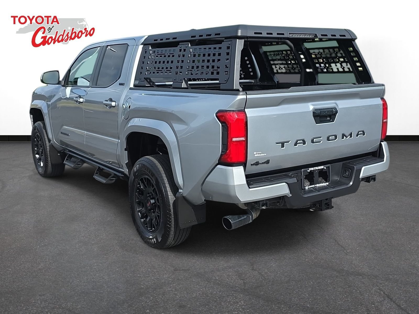Used 2025 Silver Toyota SR5 image 7