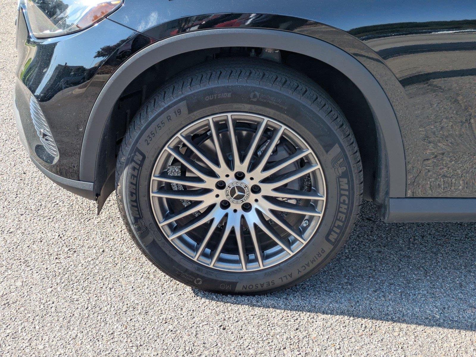 Used 2024 Black Mercedes-Benz GLC 300 image 10
