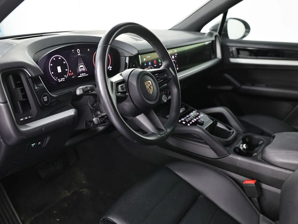 Used 2024 Gray Porsche  image 4