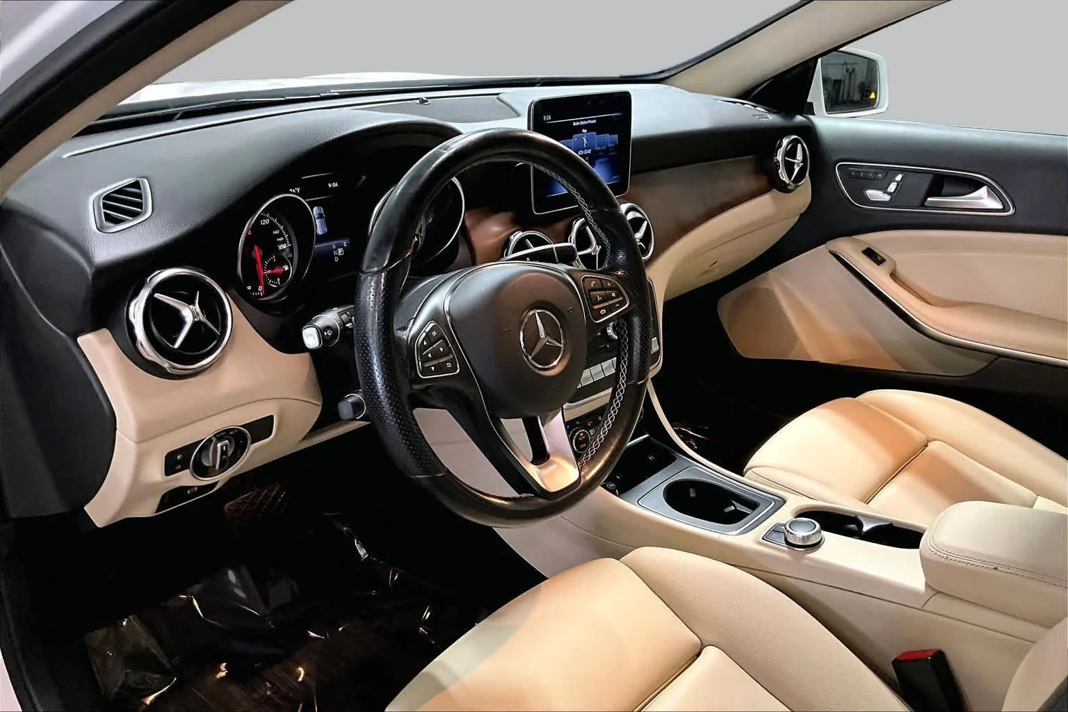 Used 2019 Polar White Mercedes-Benz GLA 250 image 18