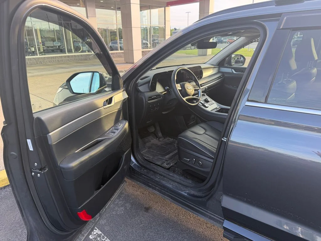 Used 2025 Gray Hyundai XRT image 2