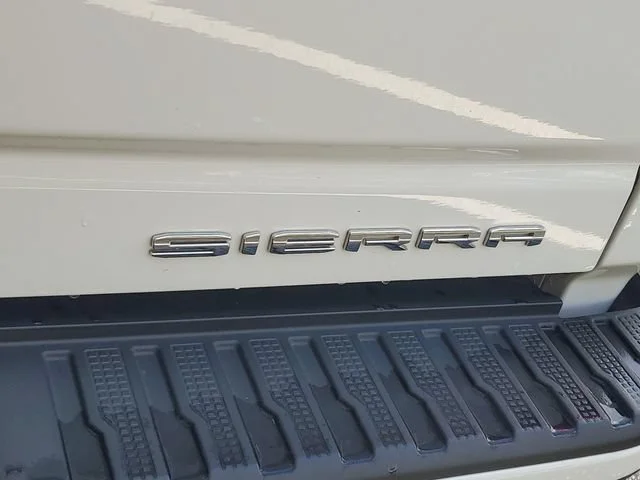 Used 2024 Summit White GMC Denali DRW image 27