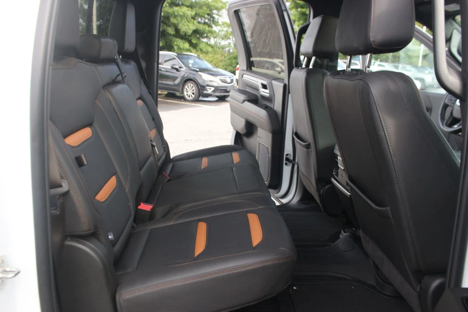Used 2024 Summit White GMC AT4 image 37