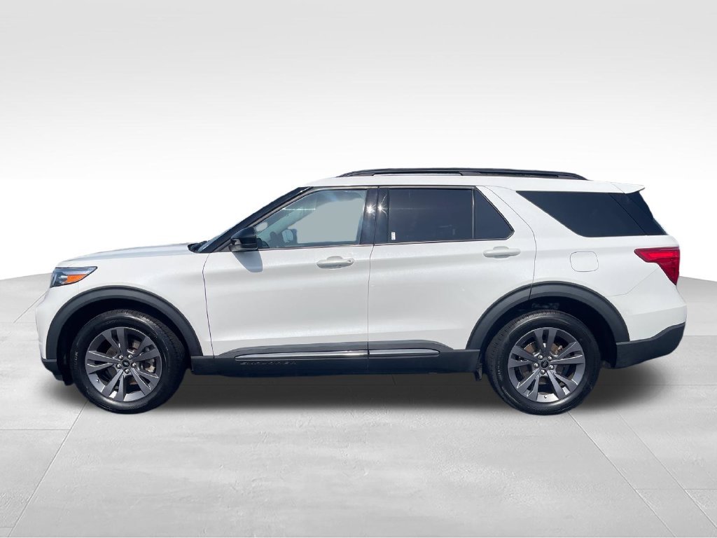 Used 2023 White Ford XLT image 2