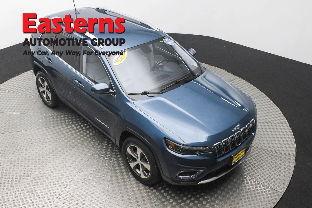 Used 2020 Blue Jeep Limited image 3