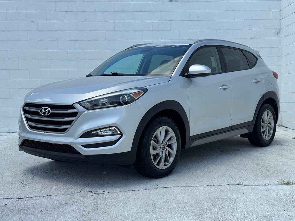 Used 2018 Silver Hyundai SEL image 9