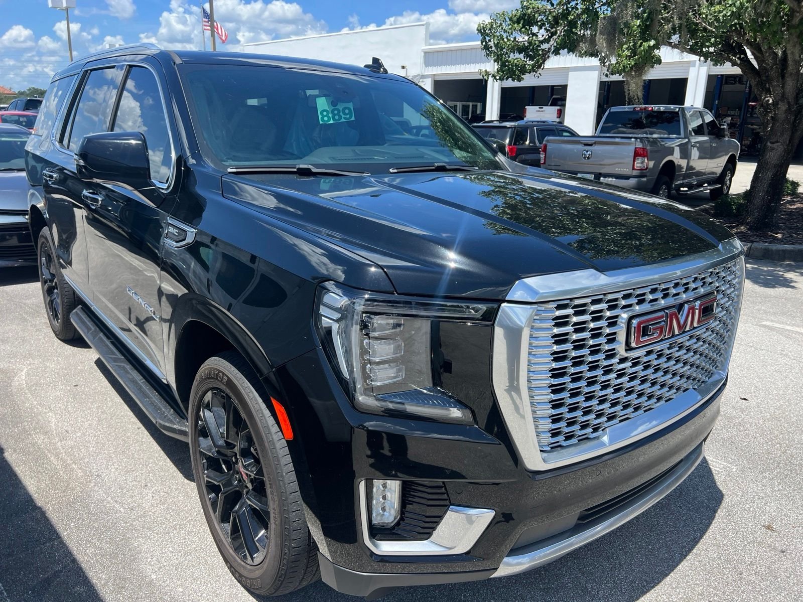 Used 2022 Black GMC Denali image 1