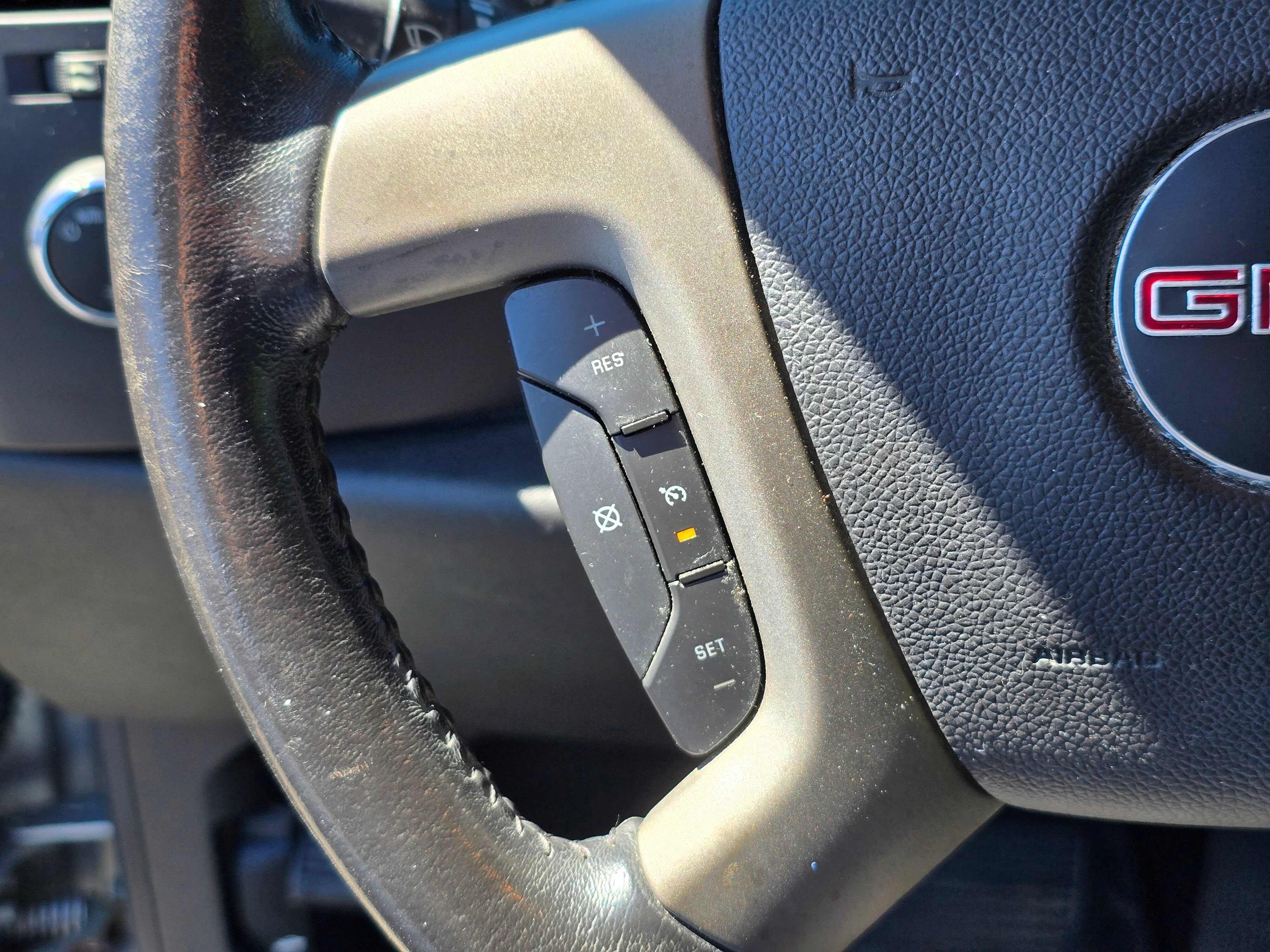 Used 2013 QUICKSILVER METALLIC GMC SLE image 20