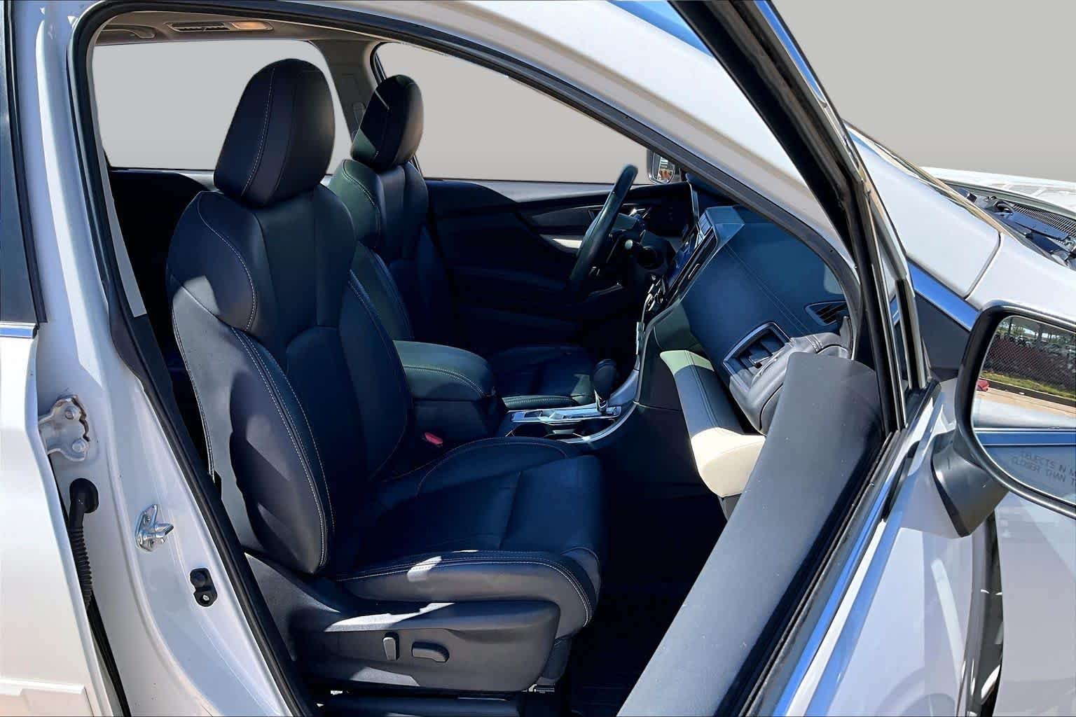 Used 2021 Crystal White Pearl Subaru Limited image 9