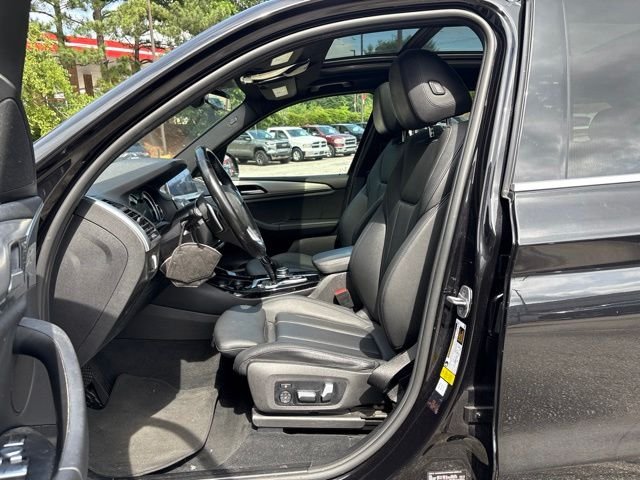 Used 2021 Black BMW sDrive30i image 9