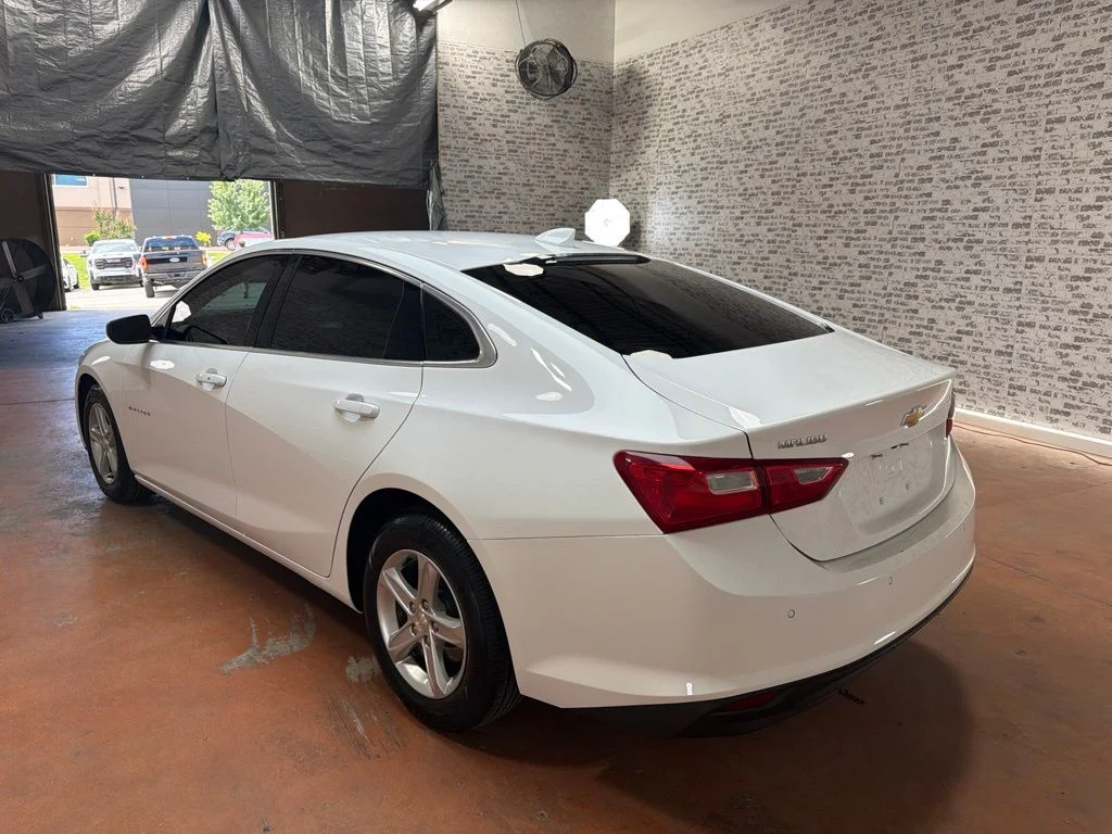 Used 2024 Summit White Chevrolet LT image 5
