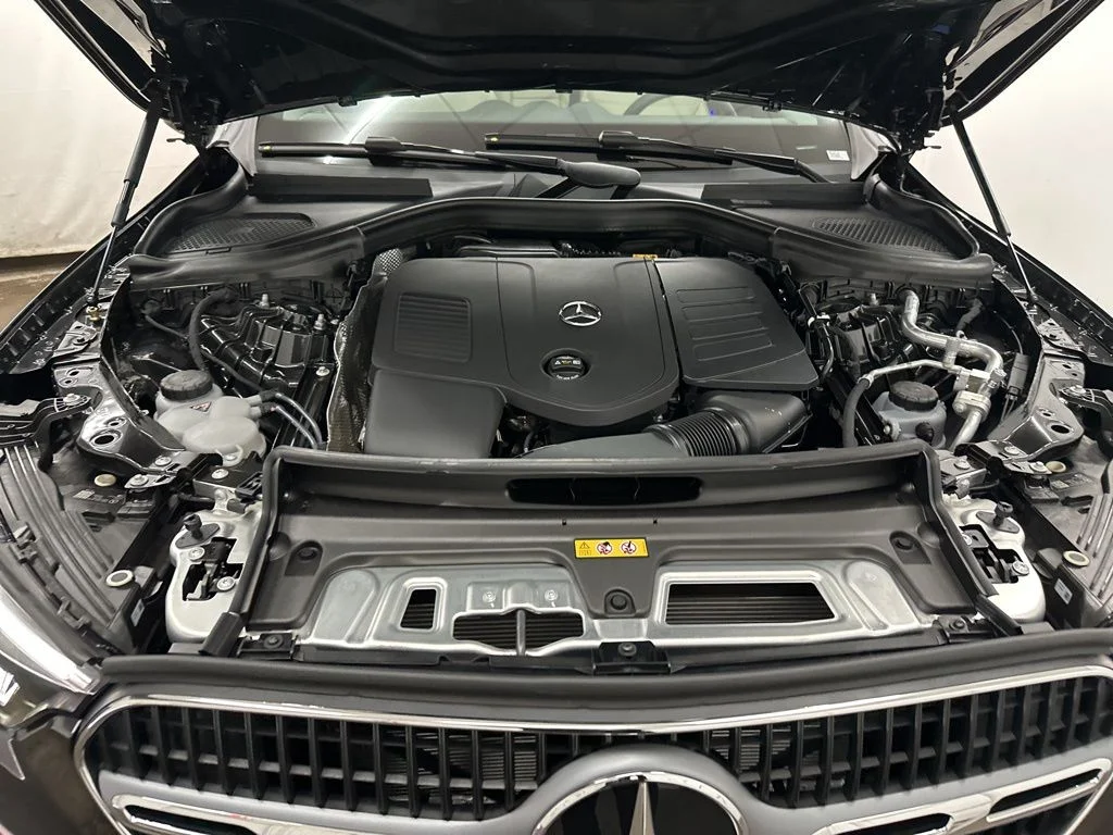 Used 2026 Gray Mercedes-Benz GLC 300 image 30